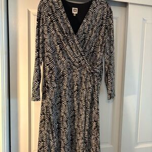 Anne Klein Black and White Patterned Long Sleeve Dress